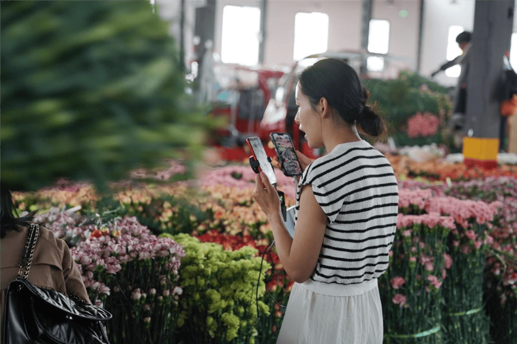 江南体育app下载jn江南体育电商赋能带鲜花产业再向前一步(图12)